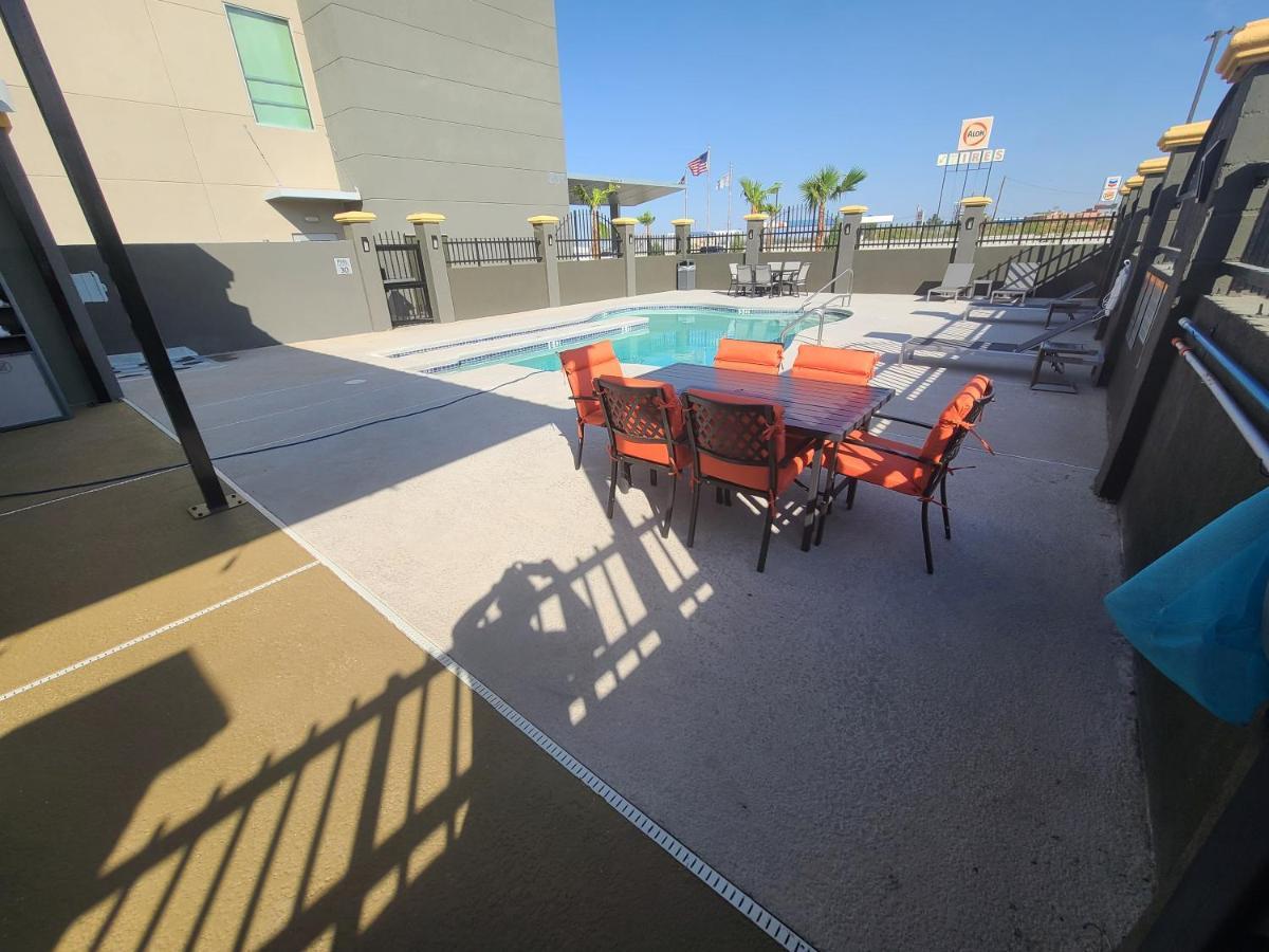 La Quinta Inn & Suites By Wyndham Fort Stockton Northeast Εξωτερικό φωτογραφία
